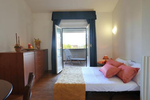 Holiday House Aurora กอร์โตนา ภายนอก รูปภาพ